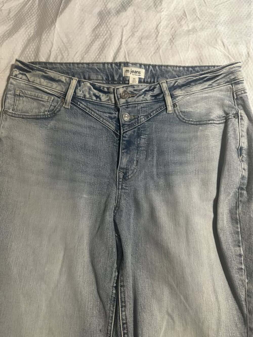Maurices M Jeans Women's 18W High Rise Kick Boot Crop Jeans Light Wash Raw Hem